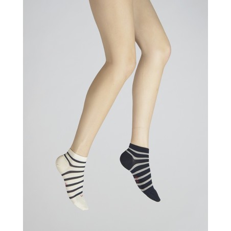 Socquettes en soie rayées asymétriques