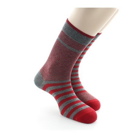 Chaussettes rayées asymétriques