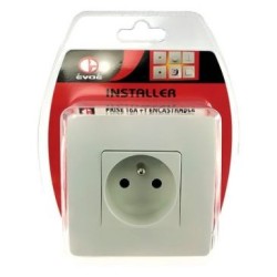 Prise 10/16A + T encastrable blanc