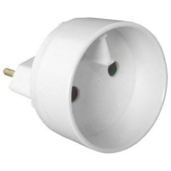 Adaptateur mâle 6A en Femelle 16A blanc