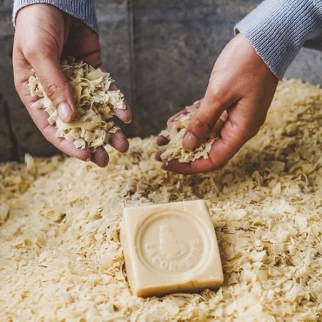 Savon de Marseille EXTRA PUR en copeaux 750 g