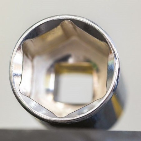 Douille 1/2" 6 pans 18 mm